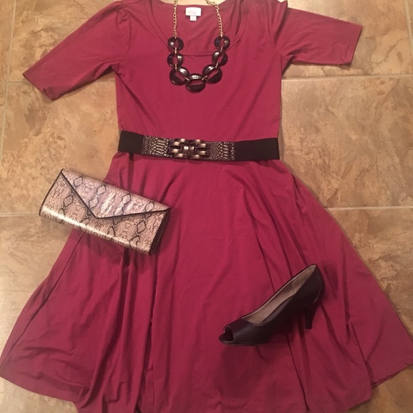 LuLaRoe Dresses & Skirts - LuLaRoe Amelia dress